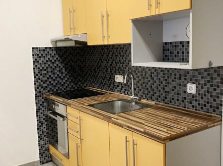 Pronájem bytu, 1+kk, 32 m²