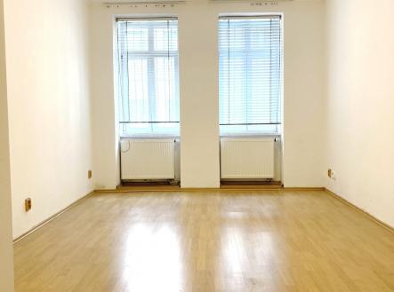 Pronájem bytu, 1+kk, 32 m²