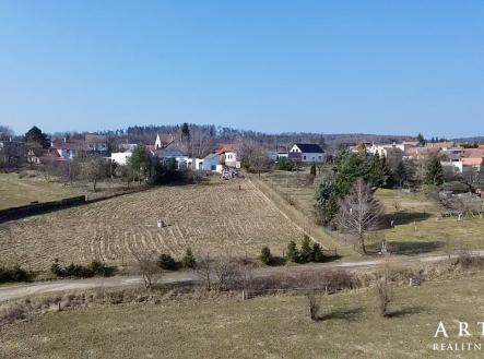 Prodej pozemku pro bydlení, 3 028 m² obrázek