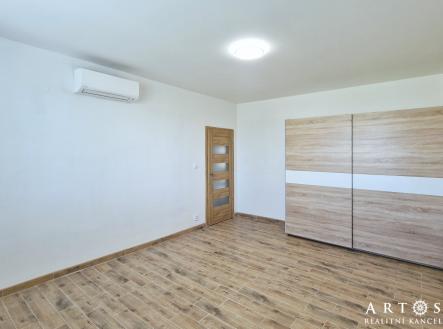 Pronájem bytu, 2+kk, 50 m²