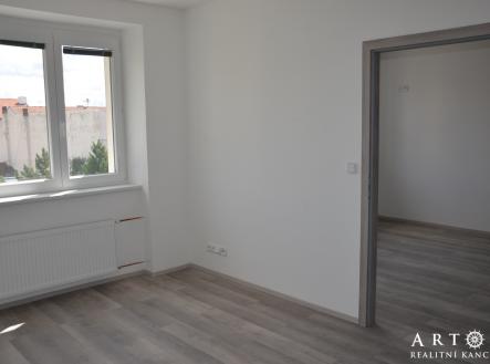 Pronájem bytu, 2+kk, 37 m²