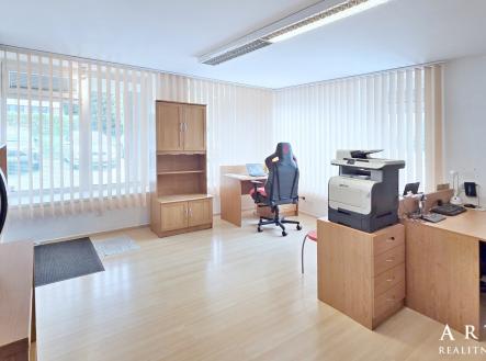 Pronájem obchodní prostory, 48 m²