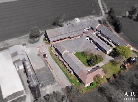 Prodej zemědělského objektu, 9 400 m²