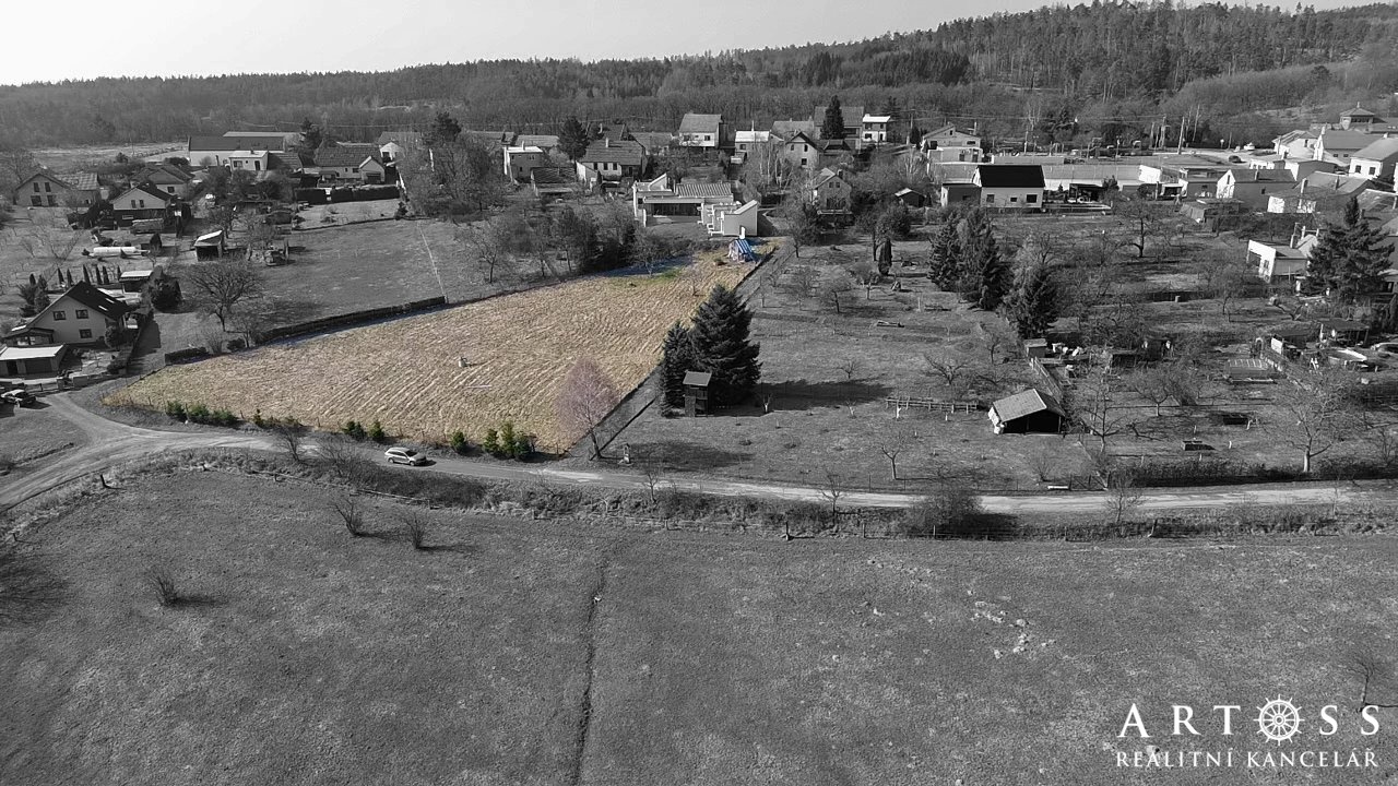 Pozemek Olšany