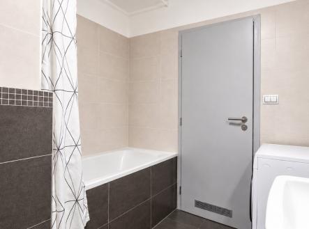 Pronájem bytu, 1+kk, 42 m²