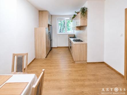 Pronájem bytu, 3+kk, 75 m²
