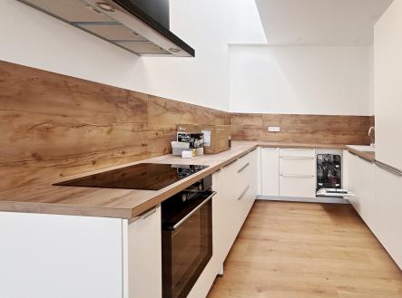 Pronájem bytu, 2+kk, 84 m²