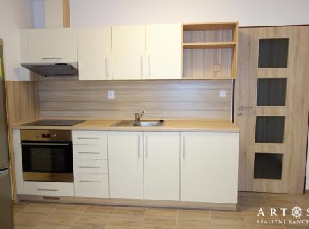 Pronájem bytu, 1+kk, 32 m²