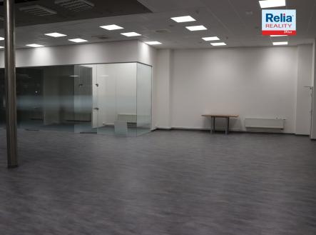 Pronájem obchodní prostory, 277 m²