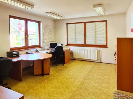 Pronájem - komerční objekt, sklad, 720 m²