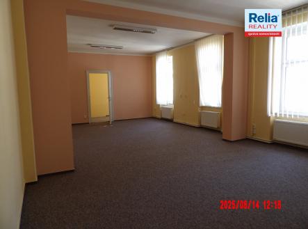 Pronájem kanceláře, 175 m²