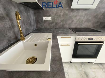 Pronájem bytu, 2+kk, 42 m²