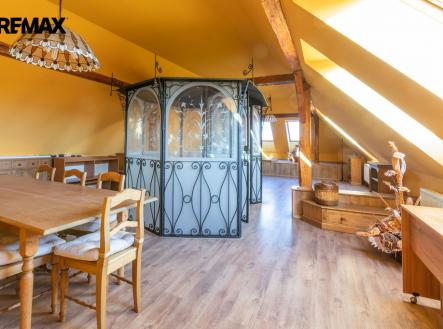 Pronájem kanceláře, 85 m²