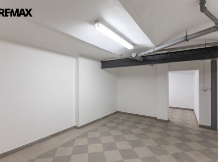 Pronájem jiné komerční nemovitosti, 70 m²