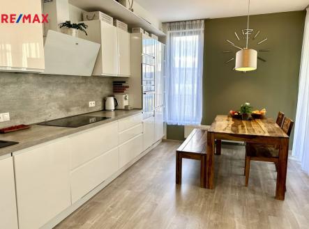 Prodej bytu, 3+kk, 75 m²