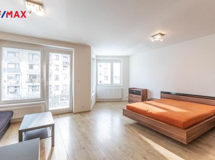 Pronájem bytu, 1+kk, 53 m²