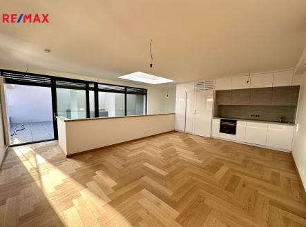 Pronájem bytu, 4+kk, 120 m²