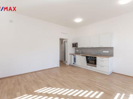 Pronájem bytu, 1+kk, 32 m²