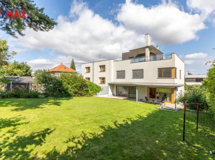 Pronájem domu/vily, 339 m²