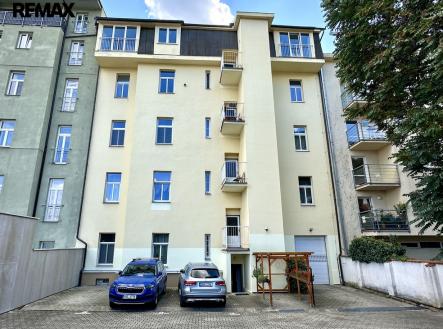 Prodej nájemního domu, 736 m²