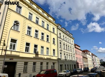 Prodej nájemního domu, 736 m²