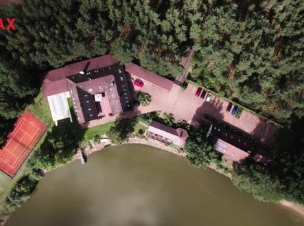 Prodej hotel, 830 m²