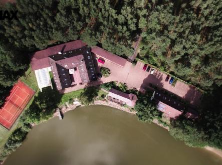 Prodej hotel, 830 m²