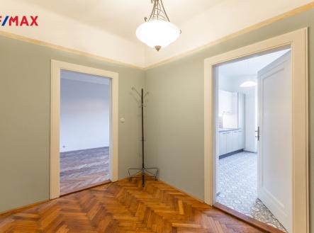 Pronájem bytu, 3+kk, 56 m²