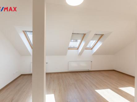 Pronájem bytu, 2+kk, 49 m²
