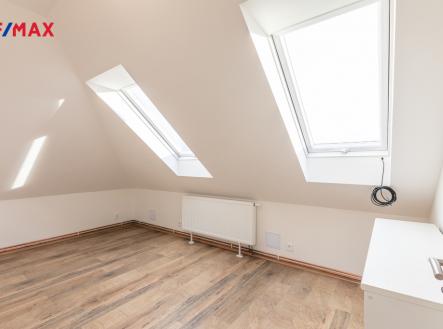 Pronájem bytu, 2+1, 60 m²