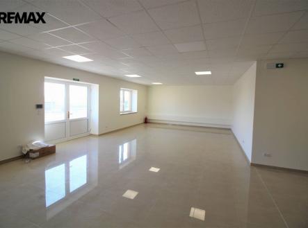 Pronájem obchodní prostor, 190 m²