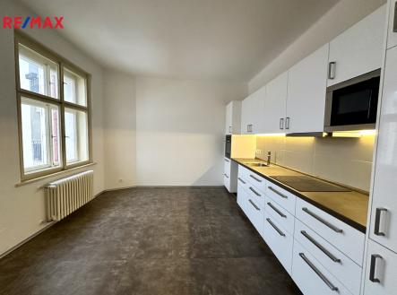 Pronájem bytu, 2+1, 85 m²