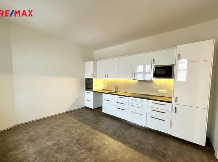 Pronájem bytu, 2+1, 85 m²