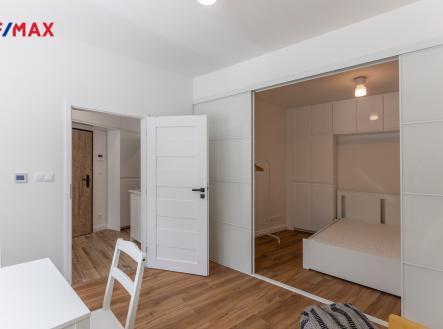 Pronájem bytu, 1+1, 39 m²