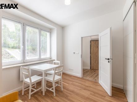 Pronájem bytu, 1+1, 39 m²