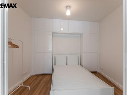 Pronájem bytu, 1+1, 39 m²