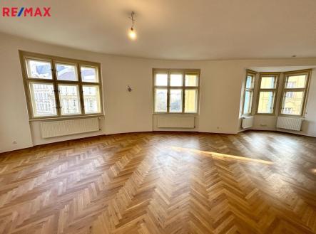 Pronájem bytu, 3+kk, 137 m²