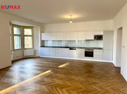 Pronájem bytu, 3+kk, 137 m²