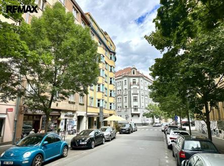 Pronájem bytu, 3+kk, 137 m²