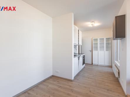 Pronájem bytu, 1+kk, 27 m²
