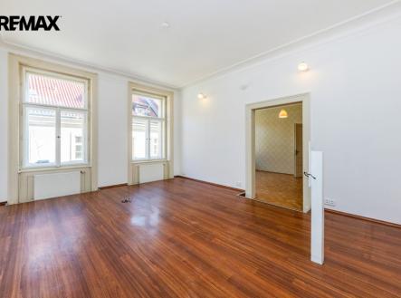 Pronájem obchodní prostor, 269 m²