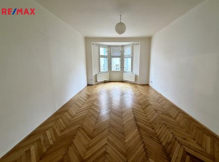 Pronájem bytu, 2+kk, 77 m²