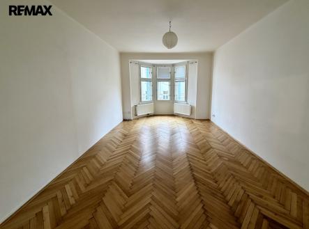 Pronájem bytu, 2+kk, 77 m²