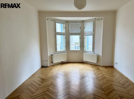 Pronájem bytu, 2+kk, 77 m²