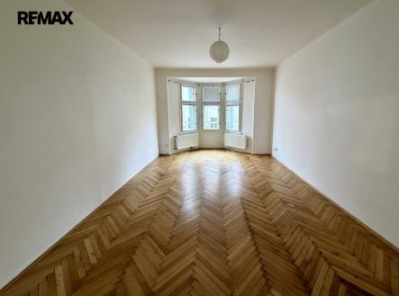 Pronájem bytu, 2+kk, 77 m²