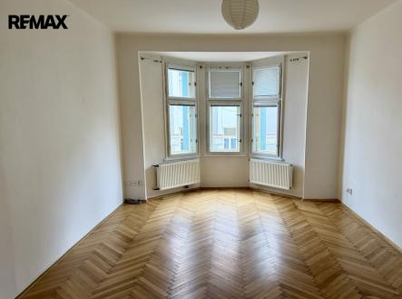 Pronájem bytu, 2+kk, 77 m²