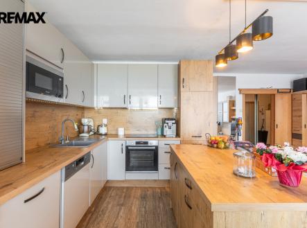 Prodej bytu, 3+kk, 77 m²