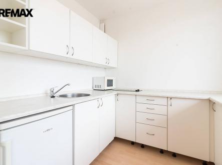 Pronájem bytu, 1+kk, 33 m²