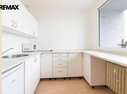 Pronájem bytu, 1+kk, 33 m²