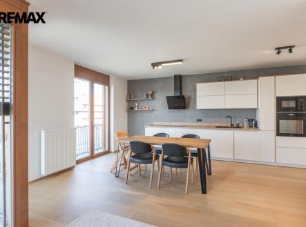 Pronájem bytu, 3+kk, 110 m²